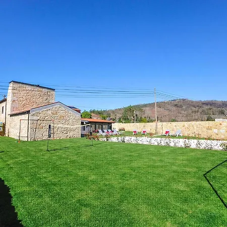 Mit Viel Platz Und Pool In Cova Holiday home