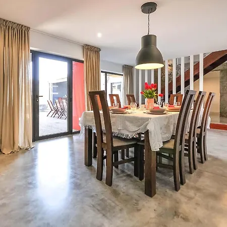 Holiday home Mit Viel Platz Und Pool In Cova *