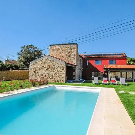 Holiday home Mit Viel Platz Und Pool In Cova *