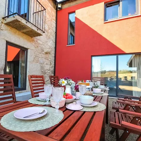 Holiday home Mit Viel Platz Und Pool In Cova *